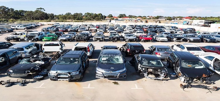 Difference Between Private Vehicle Sellers & Car Wreckers in Perth